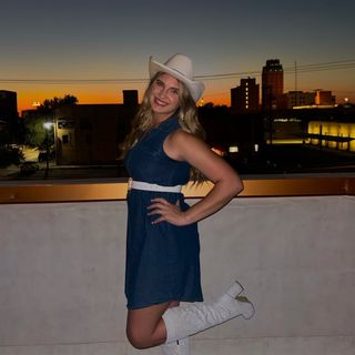 Profile Picture of Lyndsey Klein (@lyndsey_klein_14) on Instagram