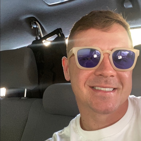 Profile Picture of Nickolas Martinez (@nickthrifter) on Poshmark