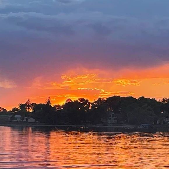 Profile Picture of Tammy Husarik (@t_husarik) on Poshmark