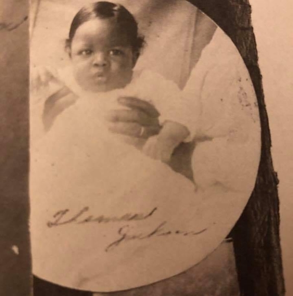 Profile Picture of Eleanor Jackson (@edjksun) on Poshmark