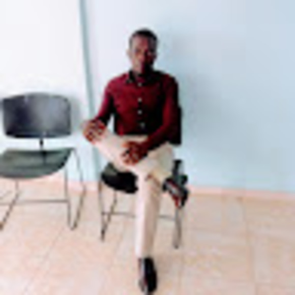 Profile Picture of Fegens Dupera (@fegensdupera04) on Poshmark