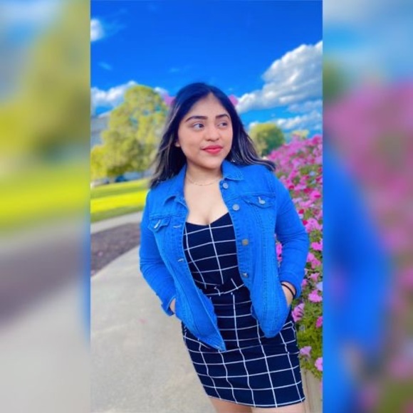 Profile Picture of Dêyšî Čæńœ (@deysiherrera123) on Poshmark