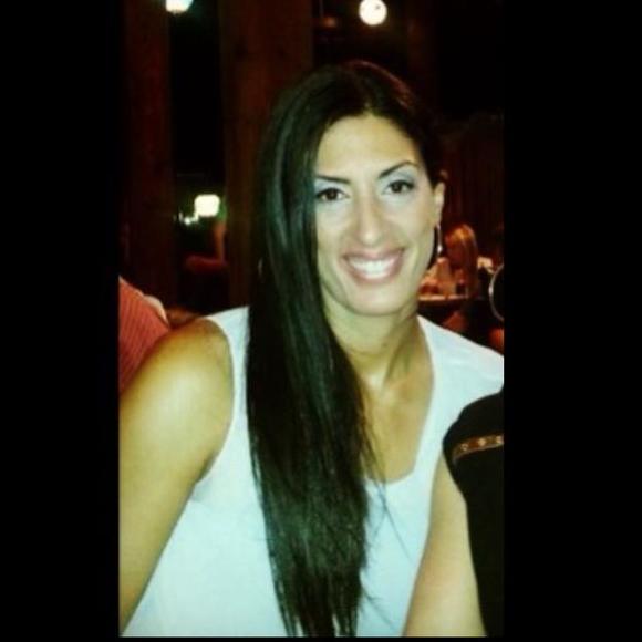 Profile Picture of Nelly Adham (@stella7883) on Poshmark