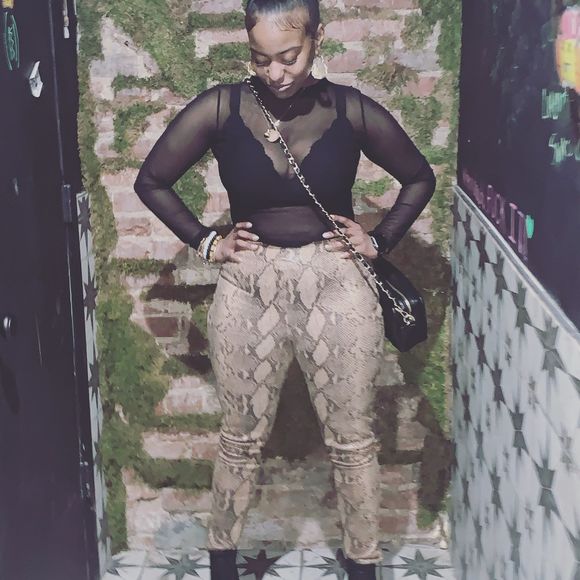 Profile Picture of Coco Johnson (@cococolaaaa) on Poshmark