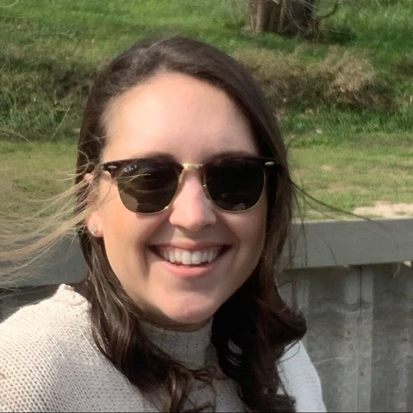 Gini Disabato - Poshmark Profile Picture of Gini Disabato (@ginidisabato) on Poshmark