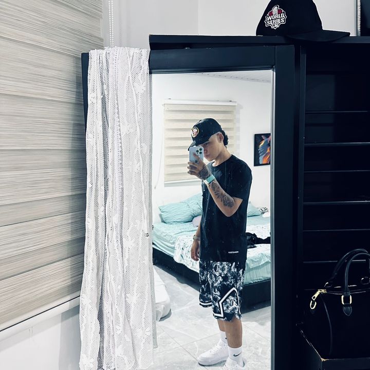 Profile Picture of Ell Floyd (@ell.floyd) on Tiktok