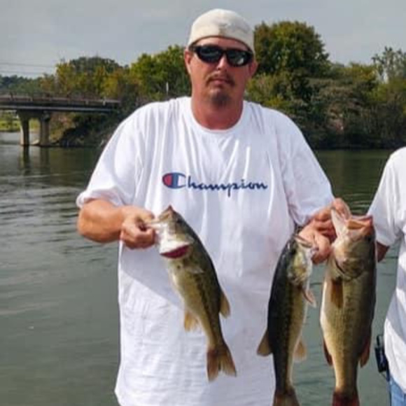 Profile Picture of Josh Ryan (@joshryan141) on Poshmark