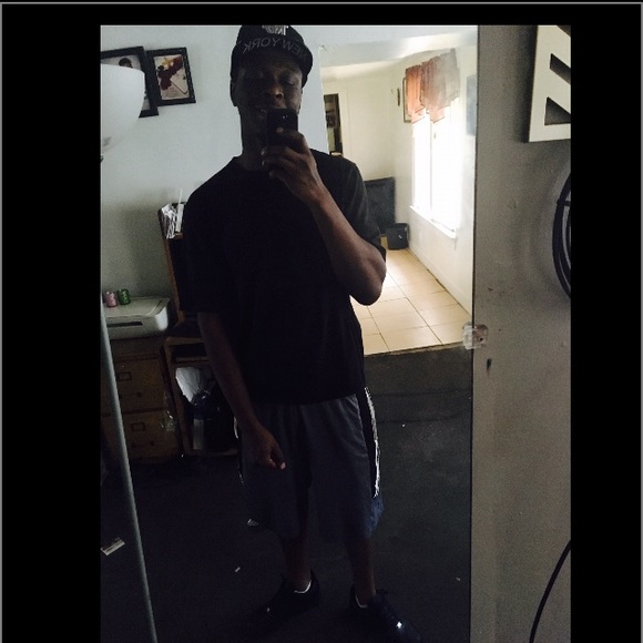 Profile Picture of Jude Tuitt (@moelivin21) on Poshmark