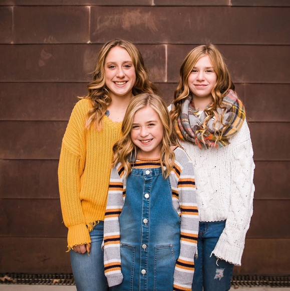 Profile Picture of Valerie Woeste (@valeriewoeste) on Poshmark