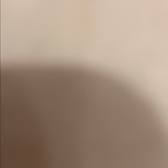 Profile Picture of Bianka Wong (@bianka_wong) on Poshmark