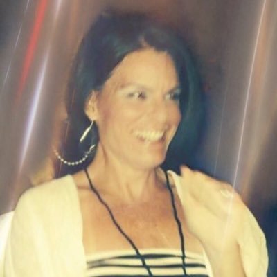 Profile Picture of Renee Gian (@ReneeGian) on Twitter