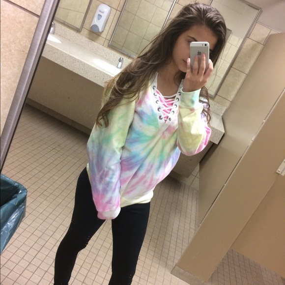 Profile Picture of Christina Blong (@babyqueen1) on Poshmark