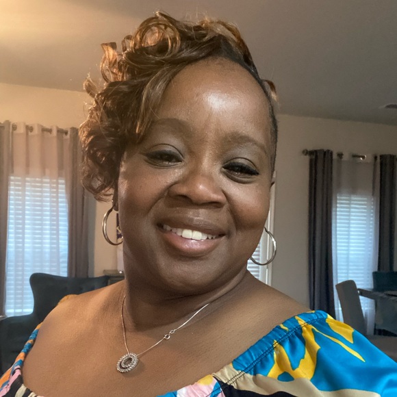 Profile Picture of Montrese Wingo (@prazin4him) on Poshmark