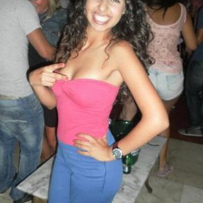 Profile Picture of  ♥ Valery James  ♥ (@WitchJames5) on Twitter