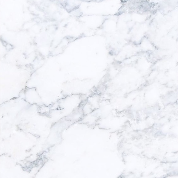 Profile Picture of Anna Kosofsky (@aniasuki) on Poshmark