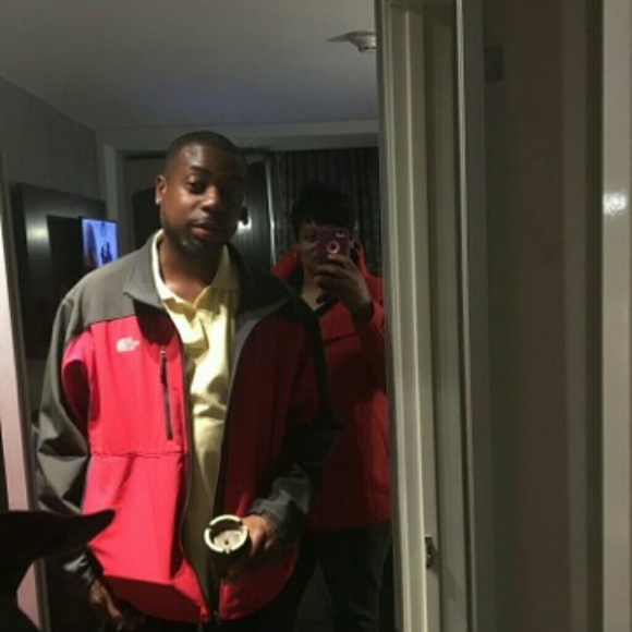 Profile Picture of Levensky Ward (@levenskyward) on Poshmark