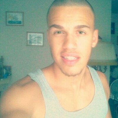 Profile Picture of Julius Campbell (@AntwonSmiith) on Twitter