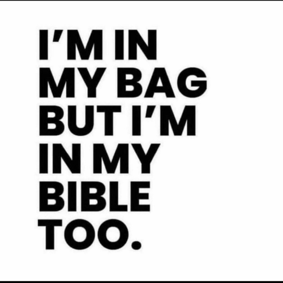 Profile Picture of Kiara Hrobowski (@kessence89) on Poshmark