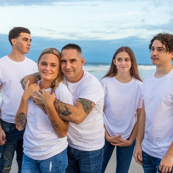 Profile Picture of Gavin Vasconcellos (@gvasconcellos) on Poshmark