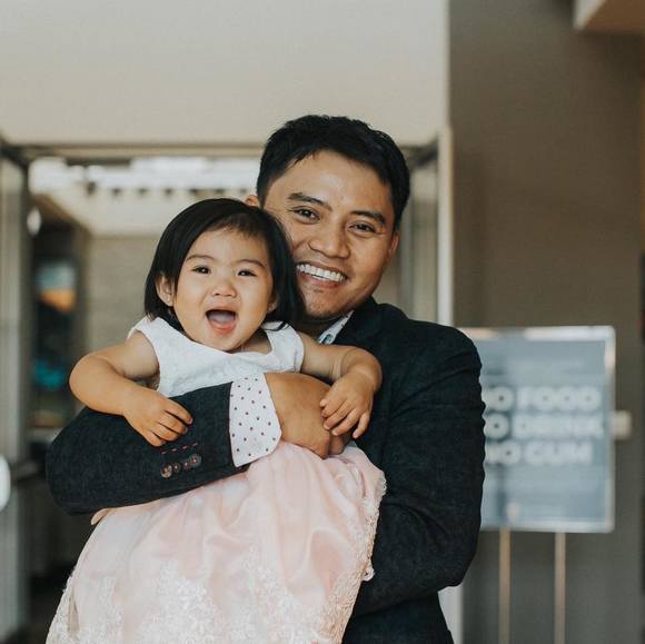 Profile Picture of Rowell Abad (@rowel_abad) on Poshmark