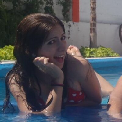 Profile Picture of Alessandra Rodriguez (@aleperros) on Twitter