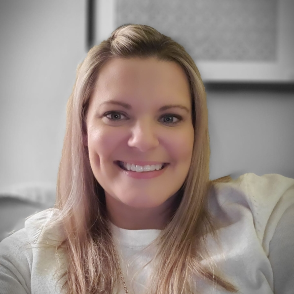 Leanne Wilkie - Poshmark Profile Picture of Leanne Wilkie (@wilkielw) on Poshmark