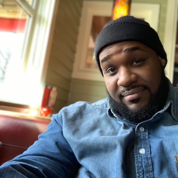 Profile Picture of Derrick Tillman (@derrick_tillman) on Poshmark