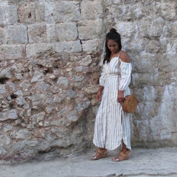 Profile Picture of Sikin Samji (@sikinsamji) on Poshmark