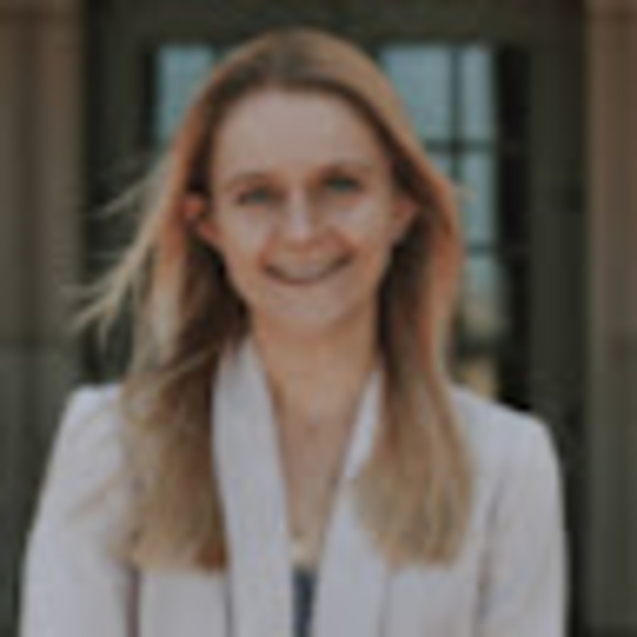 Profile Picture of Allison Romanski (@allisonromanski) on Poshmark