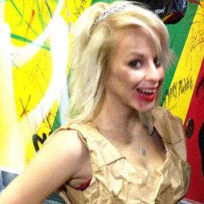 Profile Picture of Dee Jarrett-fisch (@lildeedee23) on Twitter