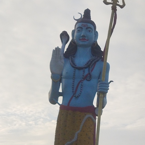 Profile Picture of Divya Pandey (@divyapandey455) on Poshmark