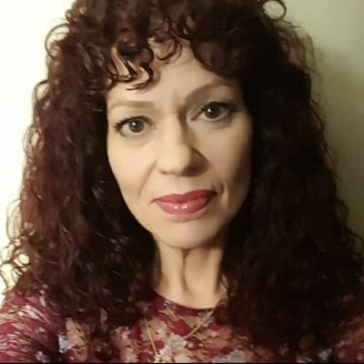 Profile Picture of Dawn  Lancaster (@loadsovluv) on Twitter