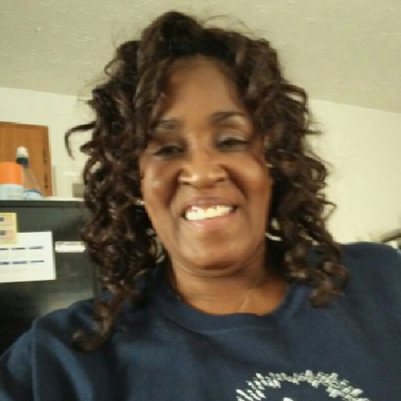 Profile Picture of Pantheah Hawes (@pantheah) on Poshmark