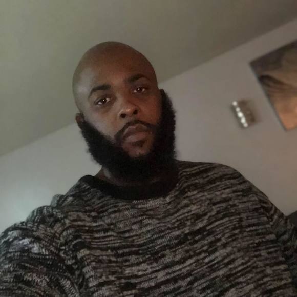 Profile Picture of Brandon Thornton (@brandonthorn395) on Poshmark