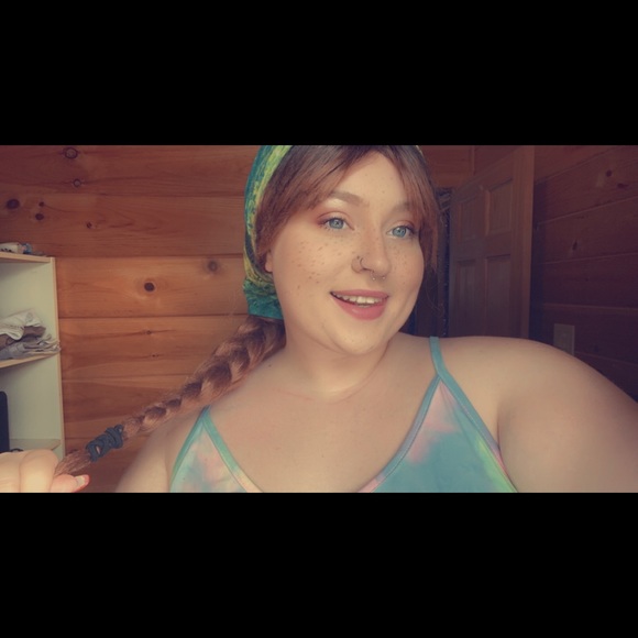 Destiny Bushnell - Poshmark Profile Picture of Destiny Bushnell (@d_bushnell) on Poshmark