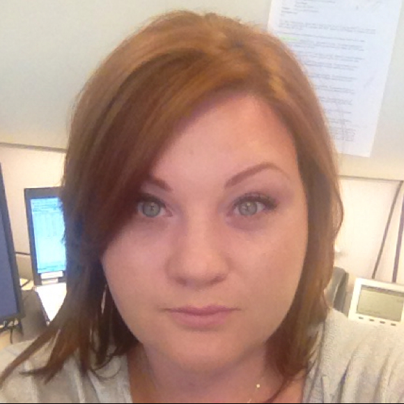 Profile Picture of Wendy Stiebel (@pebbles11111) on Poshmark