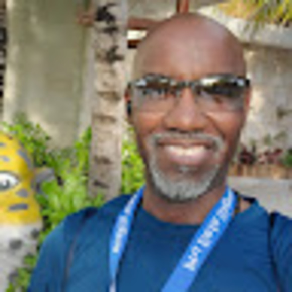 Ric Baugham - Poshmark Profile Picture of Ric Baugham (@slkric8585) on Poshmark