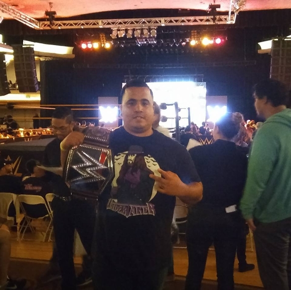 Profile Picture of Andrew Salazar (@salazarla126) on Poshmark