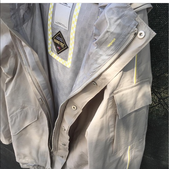 Profile Picture of Ian Vloke-wurth (@uniquecurio) on Poshmark