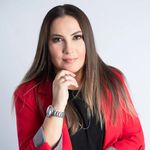 Profile Picture of Helena Eloi| óleos essenciais e empreendedorismo (@helenaeloi) on Instagram