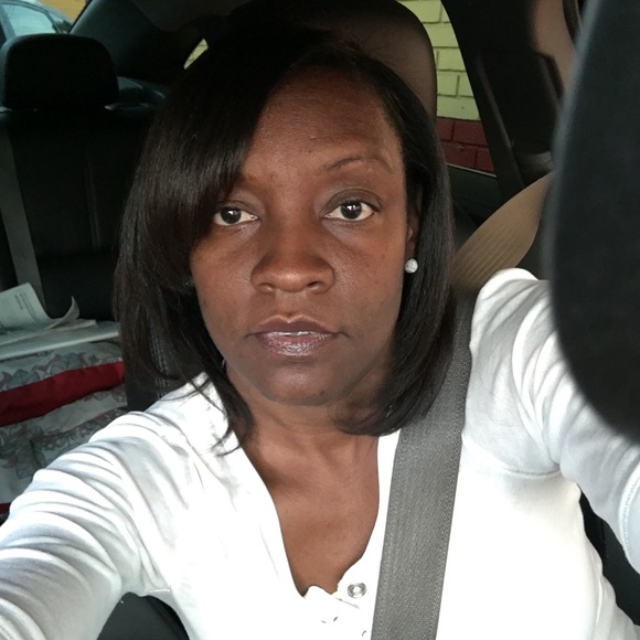 Profile Picture of Tanya Tillett (@pennill) on Poshmark