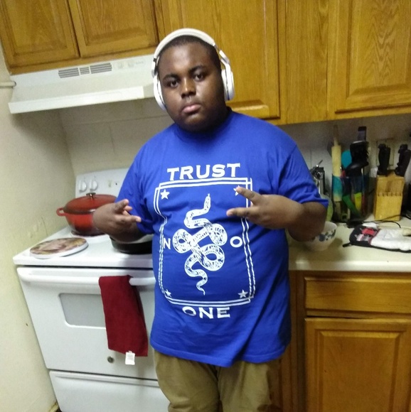 Profile Picture of Roy'al Spell (@bigspelly) on Poshmark