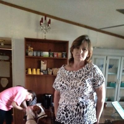 Profile Picture of Reba Hughes (@redneckbabe1122) on Twitter