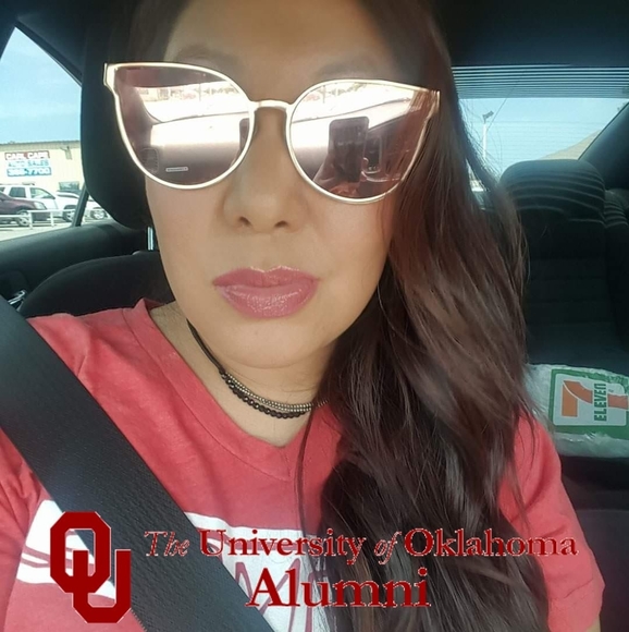 Profile Picture of Allie Mcphaul (@alliemcphaul) on Poshmark