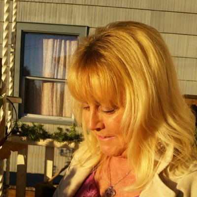 Profile Picture of Shelley Crow (@ShelleyCrow2) on Twitter
