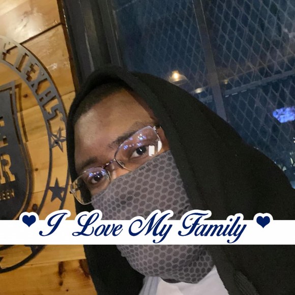 Profile Picture of Christopher Bolden (@christopherb378) on Poshmark