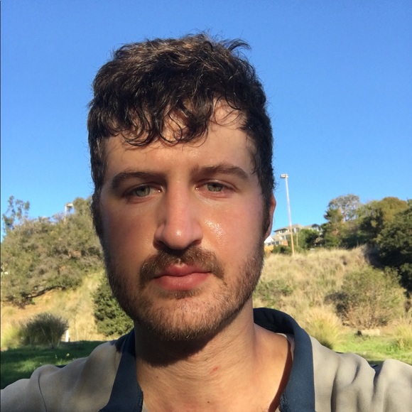 Profile Picture of David Oseroff (@davidoseroff) on Poshmark
