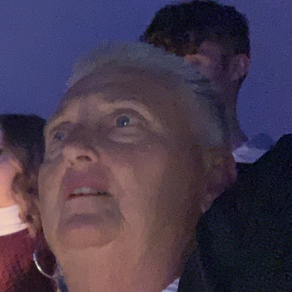 Profile Picture of Jo Hardy (@johardy) on Poshmark