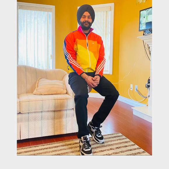 Profile Picture of Jeet Singh (@jeetsingh996) on Poshmark