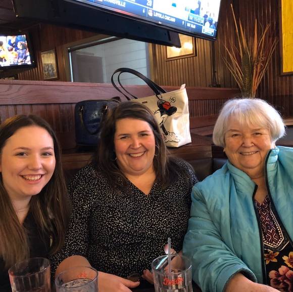 Profile Picture of Carol Sarnowski (@csarnowski40) on Poshmark